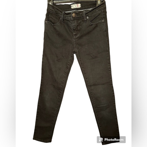 Free people size 25 mid rise skinny jeans - Picture 7 of 7